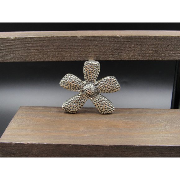 Silpada Jewelry - Sterling Silver Silpada Crater Flower Pendant